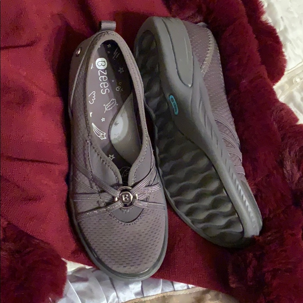 Bzees casual comfy shoes